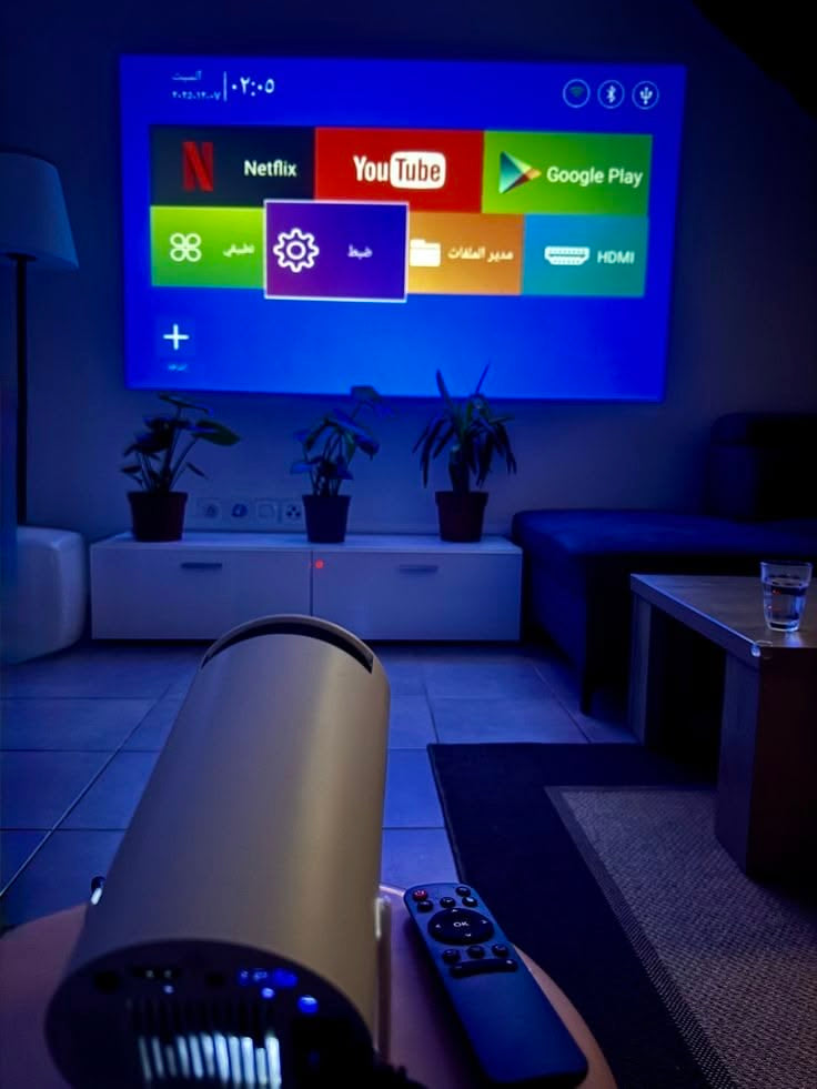CinemaGo™ Smart Projector